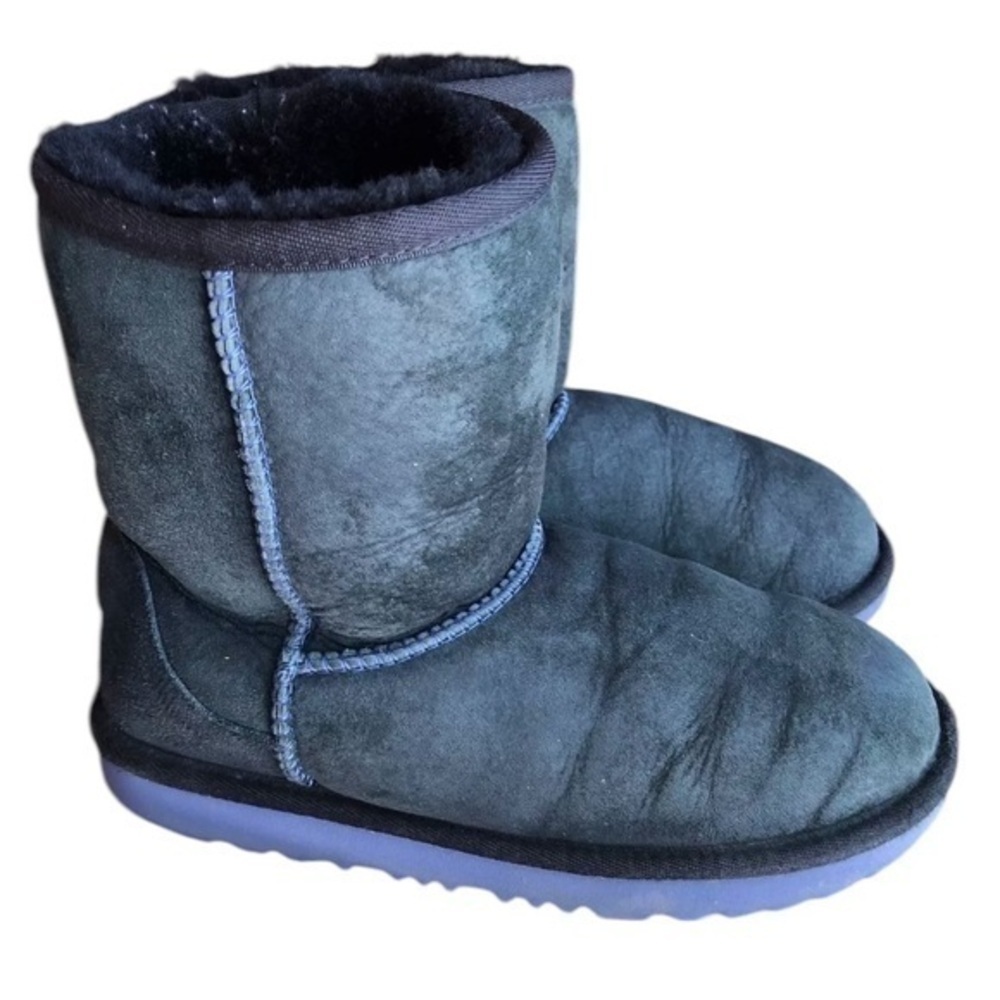 UGG Australia boots kids size 4